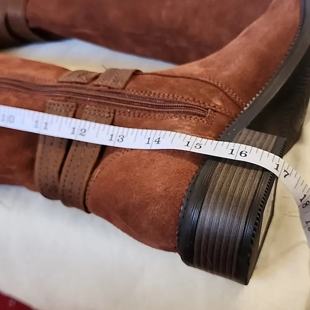 CLARKS NWOB MAYE SHINE BROWN LEATHER SUEDE BOOTS WITH BUCKLE ZIPPERS SIZE 7